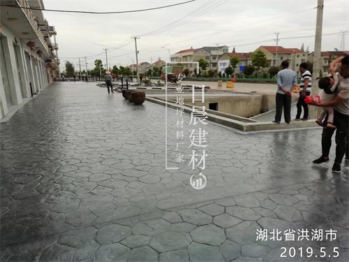 湖北省洪湖市压花地坪