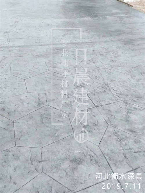 水泥压花路面